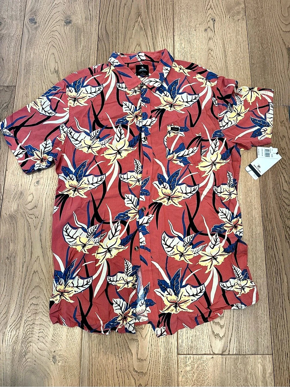 Rip Curl Pacific Rinse Shirt Floral Short Sleeve Shirt in Red & Blue NWT